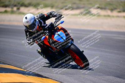 media/Mar-25-2024-Moto Forza (Mon) [[8d4319bd68]]/4-Novice Group/Session 3 (Turn 16 Inside)/